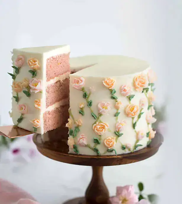 Strawberry lemon cake